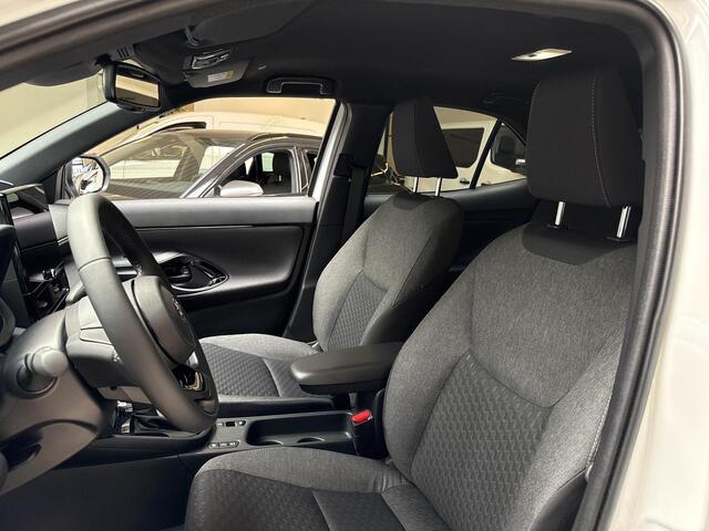 Toyota YARIS Cross 1.5 Hybrid 130 Dynamic | Stuur & Stoel verwarming | Apple Carplay & Android auto | Telefoon Draadloos opladen |
