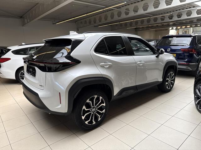 Toyota YARIS Cross 1.5 Hybrid 130 Dynamic | Stuur & Stoel verwarming | Apple Carplay & Android auto | Telefoon Draadloos opladen |