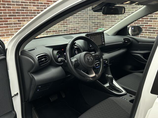 Toyota YARIS 1.5 Hybrid Dynamic Camera Led weinig KM