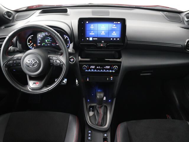 Toyota YARIS Cross 1.5 Hybrid GR Sport Limited | Treeplanken | Panoramadak |