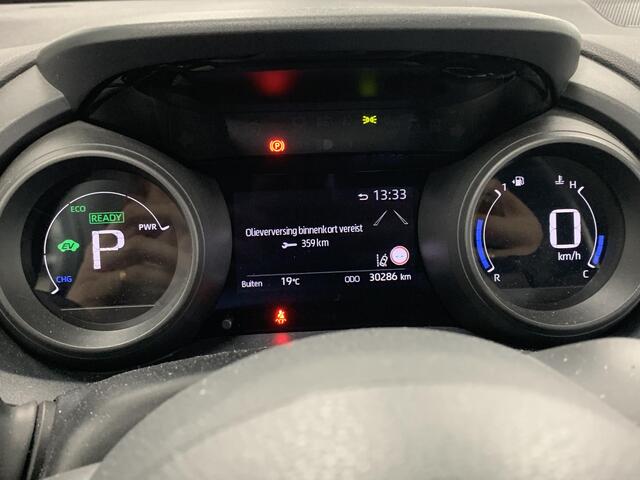 Toyota YARIS 1.5 Hybrid Dynamic AUTOMAAY | APPLE CARPLAY | ACHTERUITRIJCAMERA | PARKEERSENSOREN ACHTER | LICHTMETALEN VELGEN