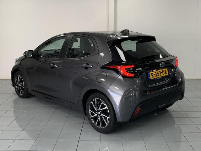 Toyota YARIS 1.5 Hybrid Dynamic AUTOMAAY | APPLE CARPLAY | ACHTERUITRIJCAMERA | PARKEERSENSOREN ACHTER | LICHTMETALEN VELGEN