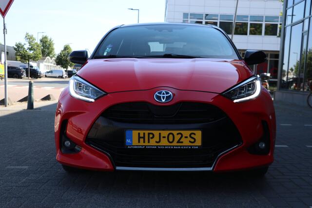 Toyota YARIS 1.5 Hybrid Launch Edition panorama | head-up | JBL | side assist |