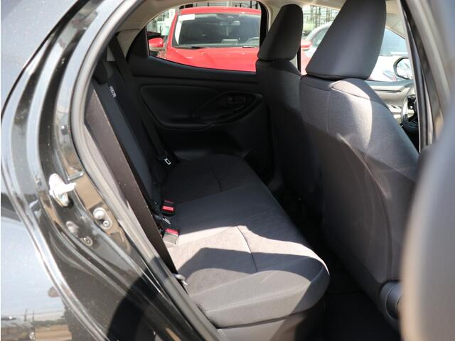 Toyota YARIS 1.5 Hybrid 115 Dynamic I Apple/Android Navi I ACC I Keyless
