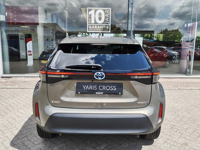 Toyota YARIS 1.5 Hybrid Dynamic Plus | Pano | Head-Up Display | Navi | Stoelv