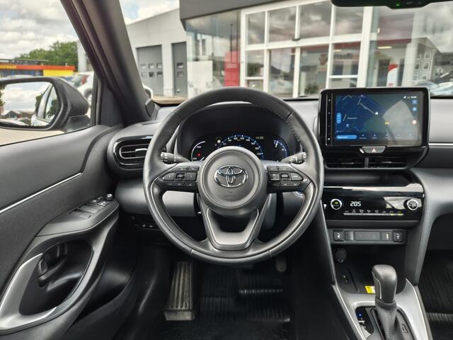 Toyota YARIS 1.5 Hybrid Dynamic Plus | Pano | Head-Up Display | Navi | Stoelv