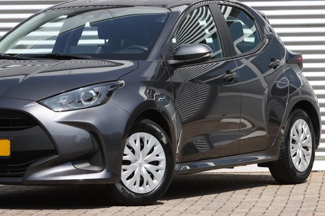Toyota YARIS 1.5 Hybrid Active Navi / Carplay / Camera