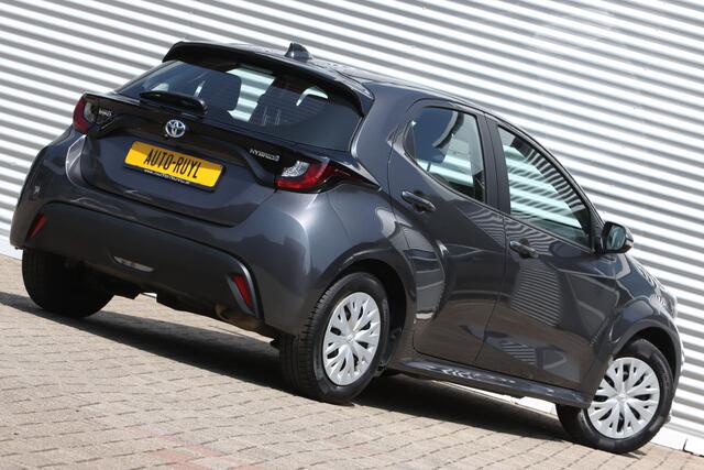 Toyota YARIS 1.5 Hybrid Active Navi / Carplay / Camera