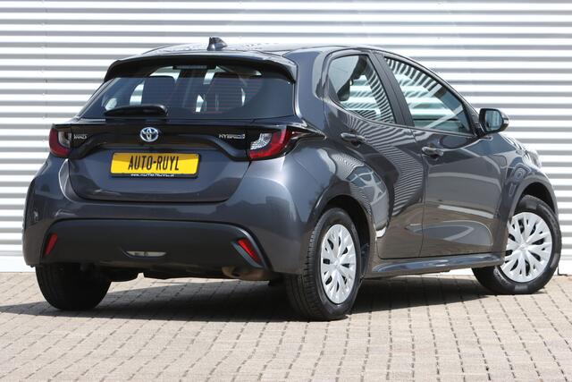 Toyota YARIS 1.5 Hybrid Active Navi / Carplay / Camera
