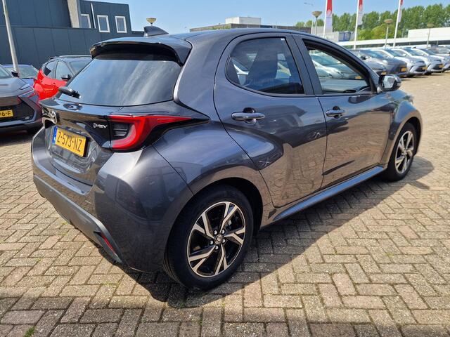 Toyota YARIS 1.5 Hybrid 115 First Edition