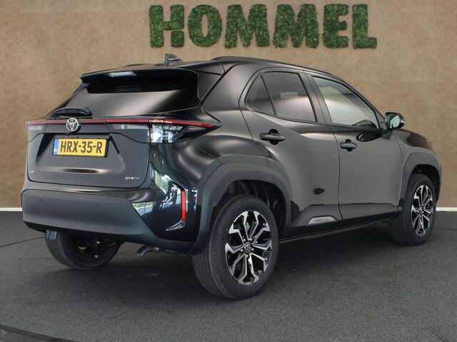 Toyota YARIS Cross 1.5 Hybrid 130 Business Plus - DODEHOEK DETECTIE - 17 INCH LICHT METALEN VELGEN - NAVIGATIE - STUUR-STOEL-VOORRUITVERWARMING - PARKEERSENSOREN VOOR/ ACHTER - KEYLESS ENTRY & START - LICHT EN REGENSENSOR
