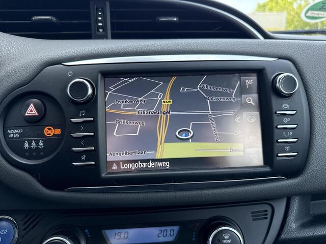 Toyota YARIS 1.5 Hybrid Active **NAVIGATIE/ KEYLESS START/ CLIMATE CONTROL/ GARANTIE**