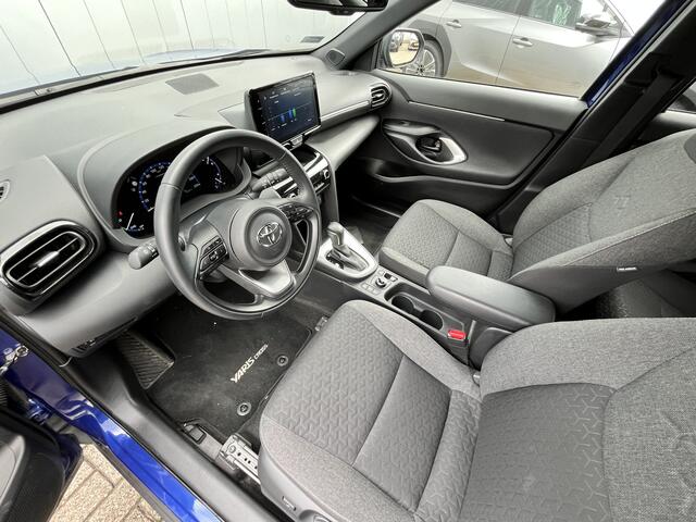 Toyota YARIS Cross 1.5 Hybrid Dynamic AWD Stoelverwarming Parkeersensoren Navi Carplay Clima Cruise