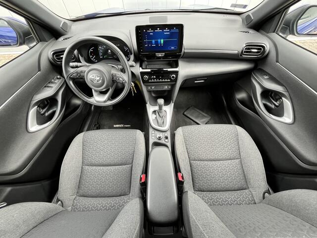 Toyota YARIS Cross 1.5 Hybrid Dynamic AWD Stoelverwarming Parkeersensoren Navi Carplay Clima Cruise