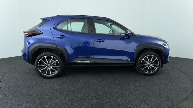 Toyota YARIS Cross 1.5 Hybrid First Edition | 18 "