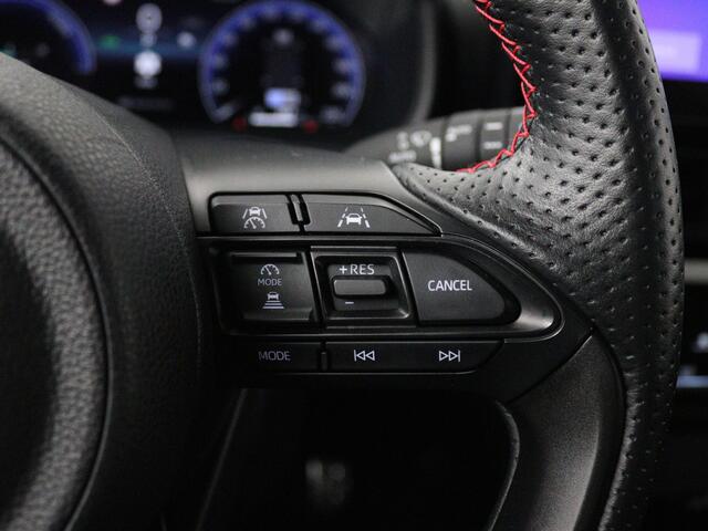 Toyota YARIS Cross 1.5 Hybrid 130 GR Sport | Navigatie | JBL | PDC | Stoelverwarming |
