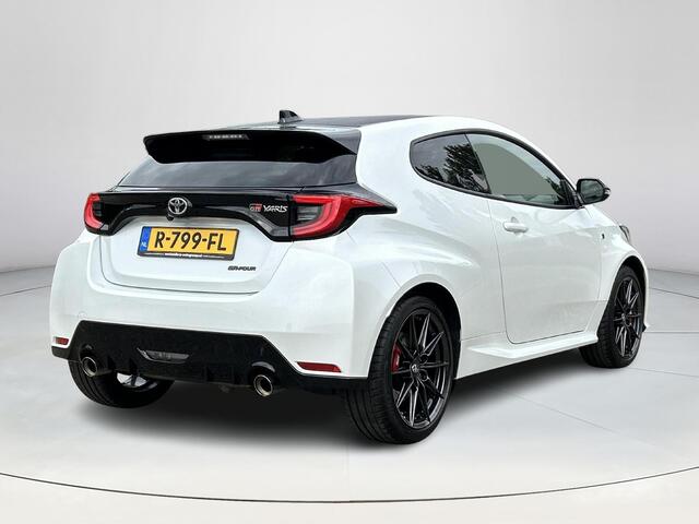 Toyota YARIS 1.6 GR Performance | AWD | Stoel-/stuurverwarming | Rijklaarprijs incl. garantie |