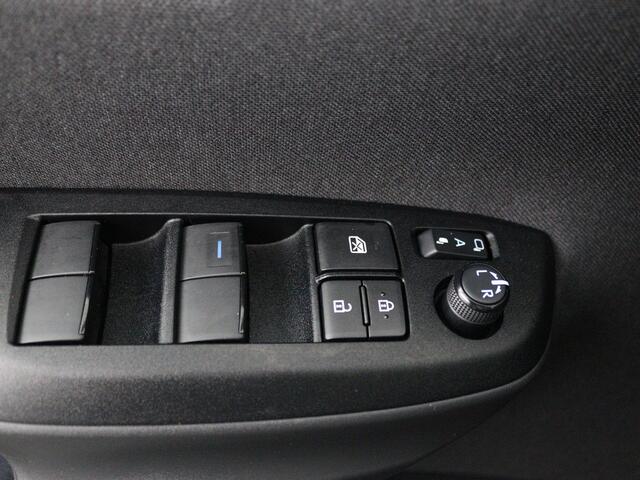 Toyota YARIS Cross 1.5 Hybrid Adventure | Navigatie | Panoramadak | Blind Spot | PCD | Head-up |
