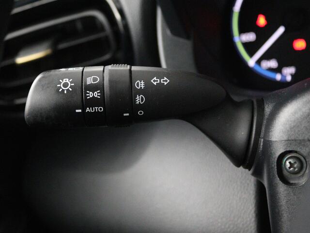 Toyota YARIS Cross 1.5 Hybrid Adventure | Navigatie | Panoramadak | Blind Spot | PCD | Head-up |