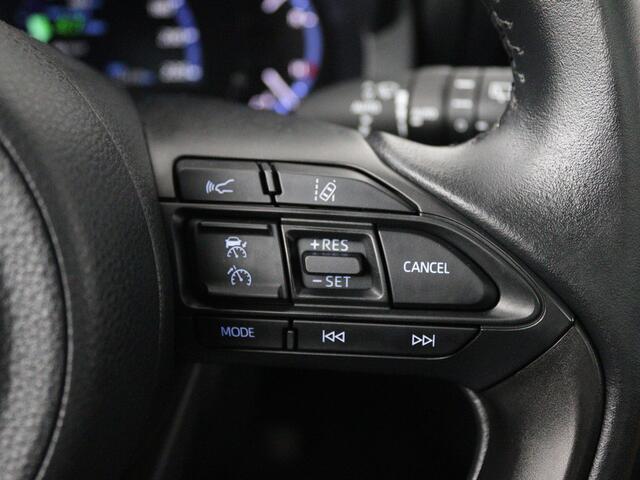 Toyota YARIS Cross 1.5 Hybrid Adventure | Navigatie | Panoramadak | Blind Spot | PCD | Head-up |