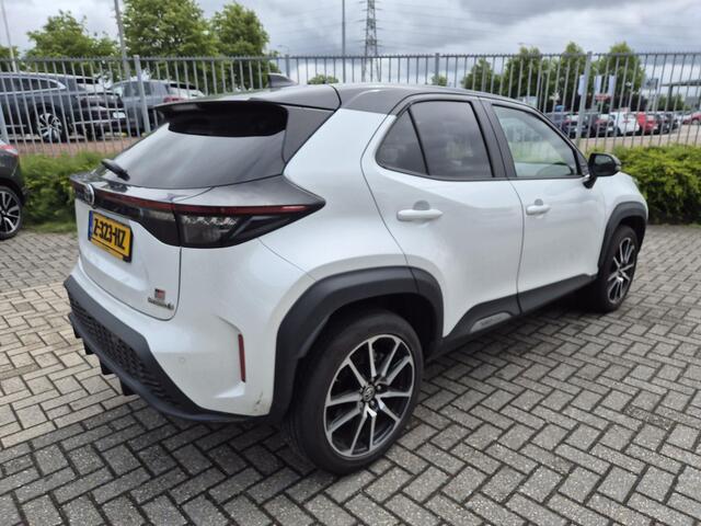 Toyota YARIS Cross 1.5 Hybrid GR Sport Navigatie | Achteruitrijcamera | Elektrisch bedienbare achterklep |