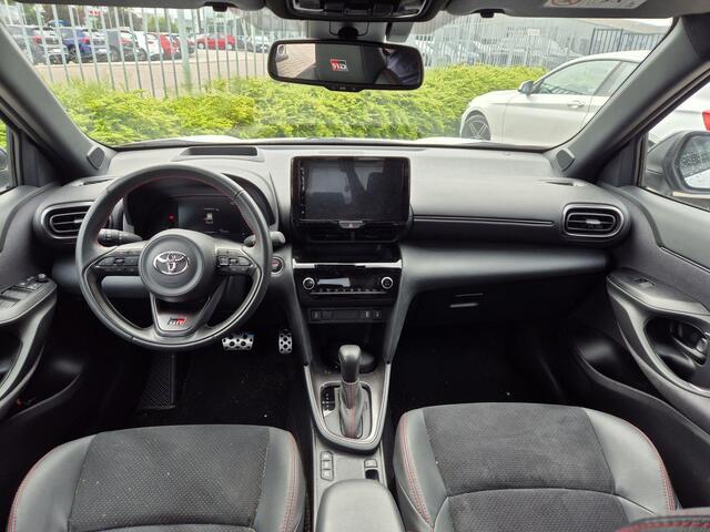 Toyota YARIS Cross 1.5 Hybrid GR Sport Navigatie | Achteruitrijcamera | Elektrisch bedienbare achterklep |