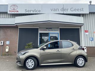 toyota-yaris-1.5-hybrid-active