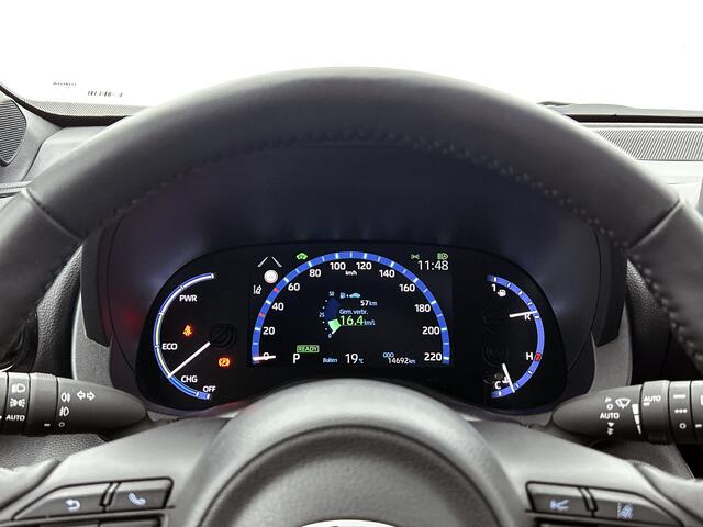 Toyota YARIS Cross 1.5 Hybrid Dynamic Plus Limited | Panoramadak | Stoelverwarming | Elektrische kofferklep |