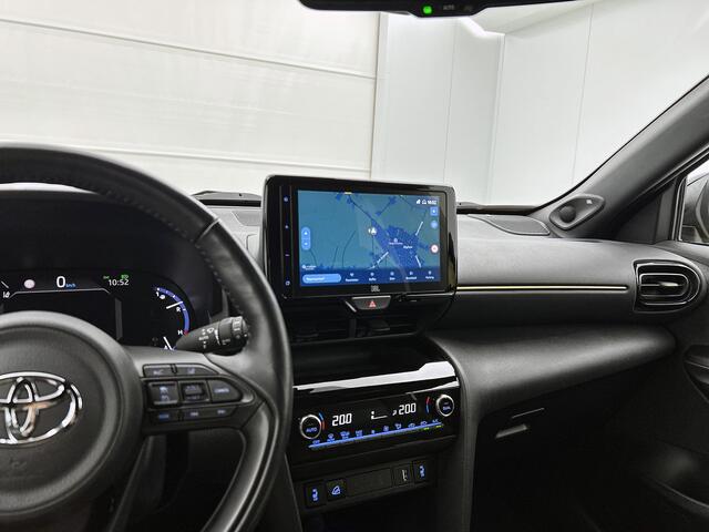 Toyota YARIS Cross 1.5 Hybrid AWD Adventure | Navigatie | Head-up | JBL | Blind Spot | Stoel-Stuurverwarming