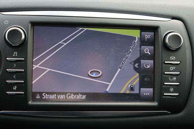 Toyota YARIS 1.5 Hybrid Bi-Tone, Navi , Trekhaak,