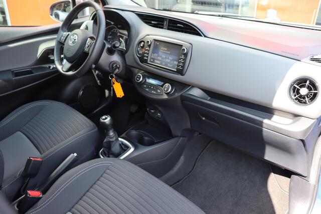 Toyota YARIS 1.0 VVT-i Active, Camera, Climate Control