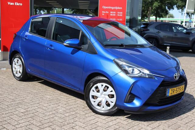 Toyota YARIS 1.0 VVT-i Active, Camera, Climate Control