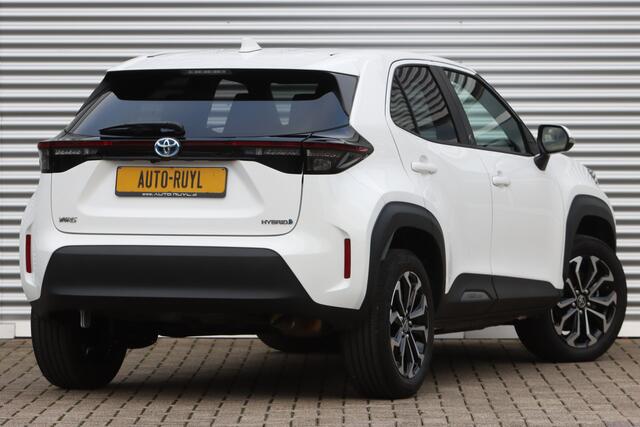 Toyota YARIS Cross 1.5 Hybrid Team-D Wit-parelmoer / Winter Pack / Navi