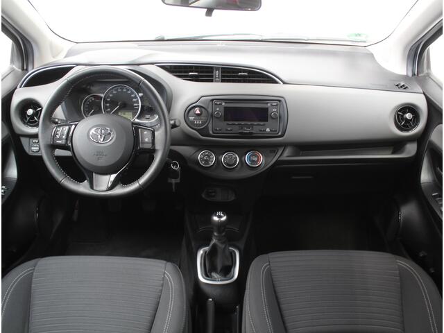 Toyota YARIS 1.0 VVT-i Comfort AIRCO | CV | ELRM | STB | ISOFIX