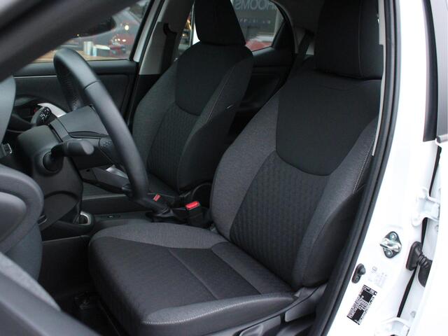 Toyota YARIS 1.0 VVT-i Active Cruise Control, Airco, Lichtmetalen Velgen, Bluetooth, Achteruitrijcamera