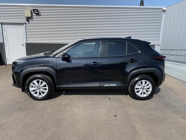 Toyota YARIS Cross 1.5 Hybrid Dynamic edition Incl: AppleCarPlay / AndroidAuto, Navigatie, Parkeersensoren, Smart key, Privacy glass, Achteruitrijcamera, Adaptieve cruise control