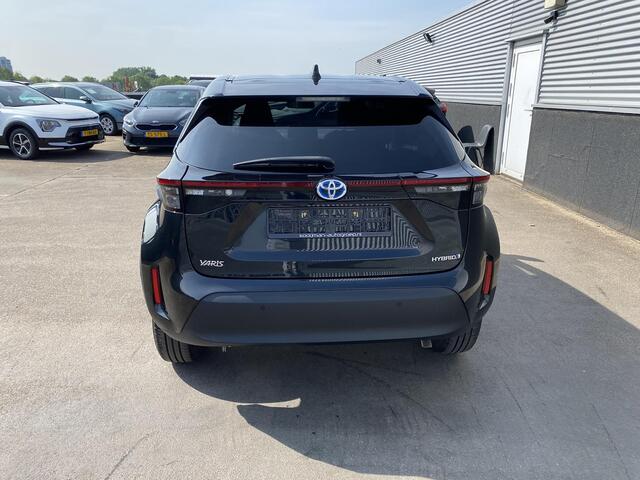 Toyota YARIS Cross 1.5 Hybrid Dynamic edition Incl: AppleCarPlay / AndroidAuto, Navigatie, Parkeersensoren, Smart key, Privacy glass, Achteruitrijcamera, Adaptieve cruise control