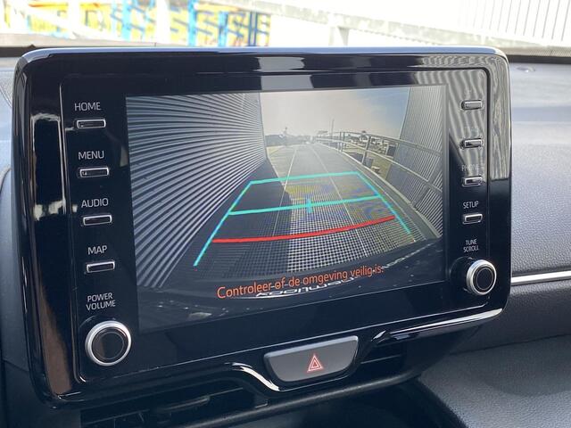 Toyota YARIS Cross 1.5 Hybrid Dynamic edition Incl: AppleCarPlay / AndroidAuto, Navigatie, Parkeersensoren, Smart key, Privacy glass, Achteruitrijcamera, Adaptieve cruise control