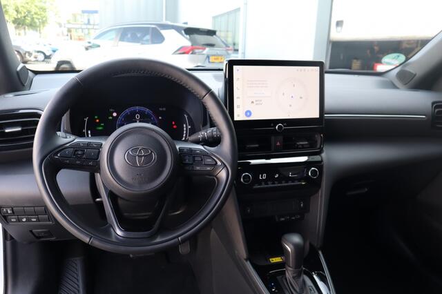 Toyota YARIS 1.5 Hybrid 115 First Edition + Comfort Pack
