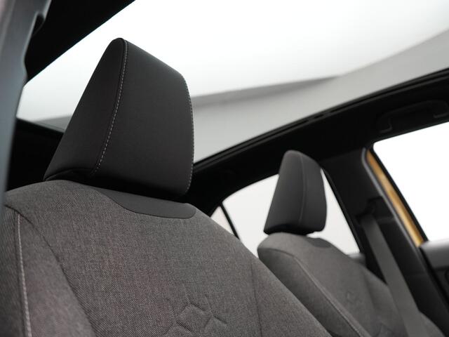 Toyota YARIS Cross 1.5 Hybrid Executive | Panodak | Adaptive Cruise | Head Up | 18"L.M | Keyless | Navi Full Map | Stoel / Stuurverwarming | Camera | LED Koplampen |