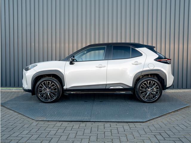 Toyota YARIS Cross 1.5 Hybrid AWD Adventure / Bi-tone | Stoel & Stuur verw. | PDC V&A | Prijs Rijklaar!!