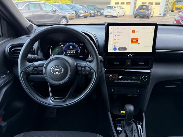 Toyota YARIS 1.5 HYBRID 115 FIRST EDTION NIEUW MODEL!