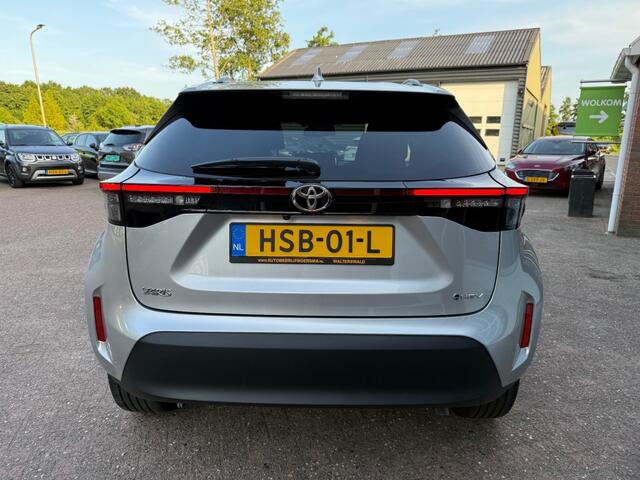 Toyota YARIS 1.5 HYBRID 115 FIRST EDTION NIEUW MODEL!
