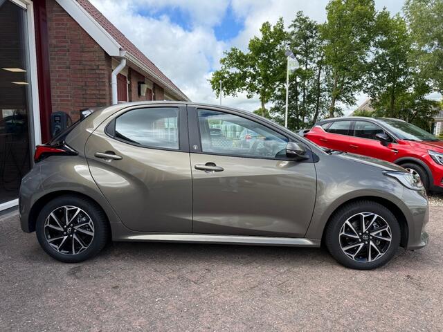 Toyota YARIS 1.5 HYBRID 5-DRS DYNAMIC AUTOMAAT! LUXE UITVIERING SLECHTS 14.176 KM
