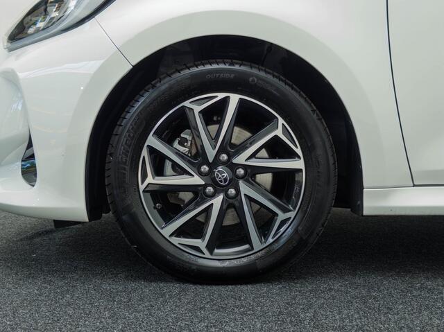 Toyota YARIS 1.5 Hybrid Dynamic | Trekhaak | Camera | Stoelverwarming