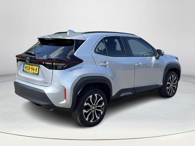 Toyota YARIS Cross 1.5 Hybrid 115 First Edition | Navigatie | Apple CarPlay/Android auto | Achteruitrijcamera | Stuur en stoelverwarming