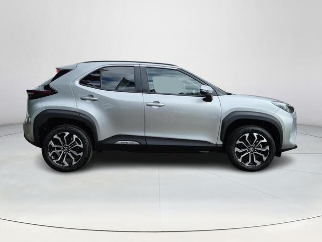Toyota YARIS Cross 1.5 Hybrid 115 First Edition | Stoel- + stuurverwarming | Navigatie | Parkeercamera | LED koplampen |