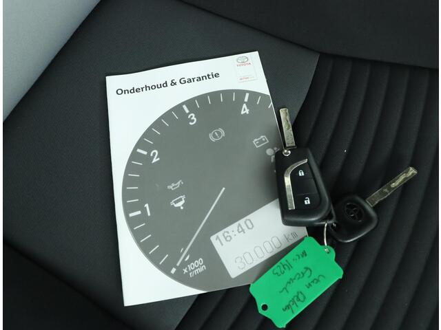 Toyota YARIS 1.0 VVT-i Comfort | Airco | Radio | Bluetooth |