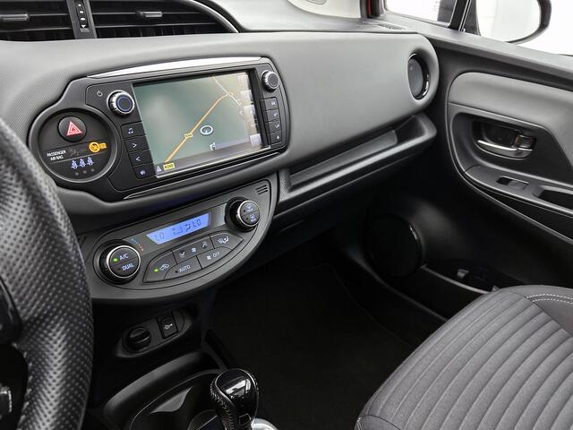 Toyota YARIS 1.5 Hybrid Dynamic | Nederlandse auto | Panoramadak | Dealer onderhouden | Navigatie | Safety Sense |