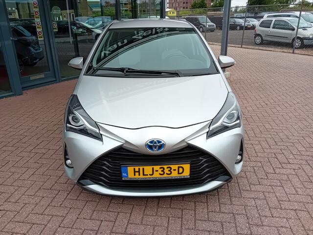 Toyota YARIS 1.5 Hybrid Automaat, Airco(automatisch), Multimediasysteem, Bluetooth, Camera, Lane assist, Bots waarschuwingssysteem, Elektrische ramen en spiegels, Keyless start, Nette auto, BOVAG